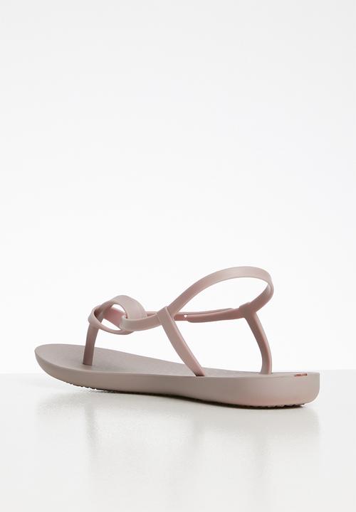 Ipanema - Ellie fem sandal - beige