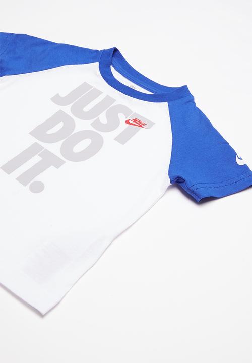 Nike - Short sleeve raglan tee - white & blue 