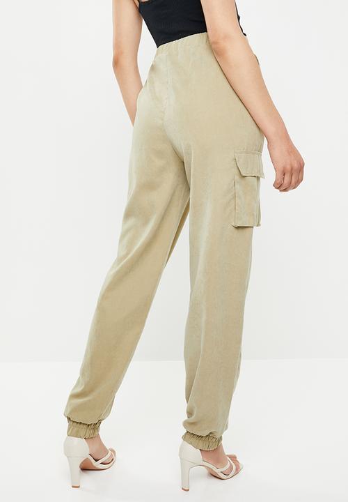 Missguided - Sandy nylon pocket buckle detail cargo trouser - brown