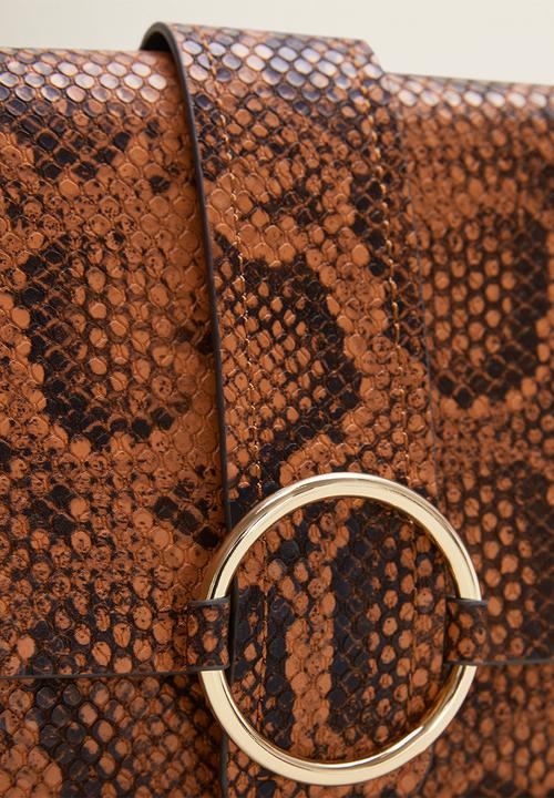 MANGO - Snakeskin effect bag - rust & brown 