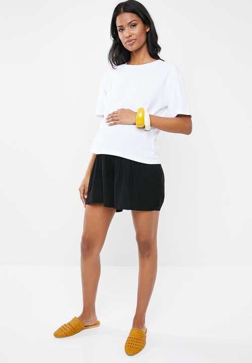 Superbalist - Soft flowy shorts - black