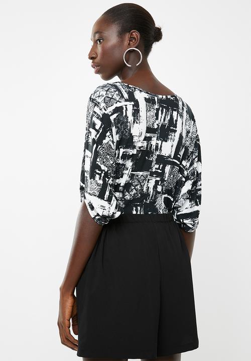 Revenge - Shell sleeve top - black & white