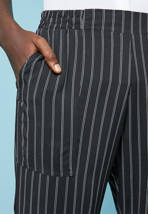 Superbalist - Woven joggers - black & white