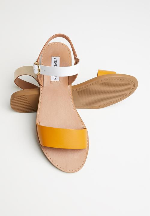 Steve Madden - Donddi sandal - mustard