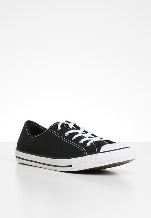converse dainty canvas low top sneaker