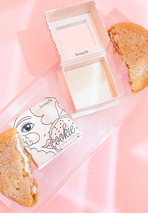 Benefit Cosmetics - Cookie Powder Highlighter