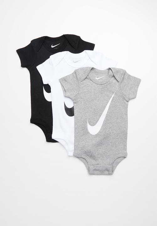 nike baby sleepsuit