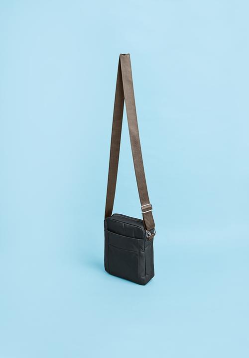 Superbalist - Garny flight bag - black