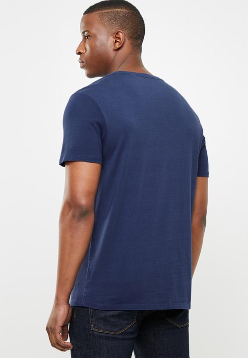 GUESS - Guess splatter triangle tee - navy