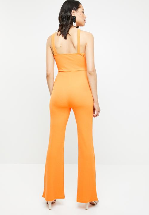 Missguided - Asymmetric cross-over flared leg jumpsuit - orange