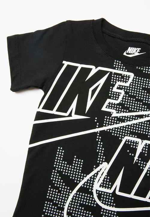 Nike - Short sleeve tee & short set - grey & black 