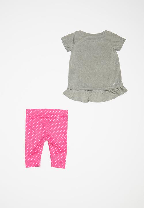 Nike - Tunic & capri set - grey & pink 