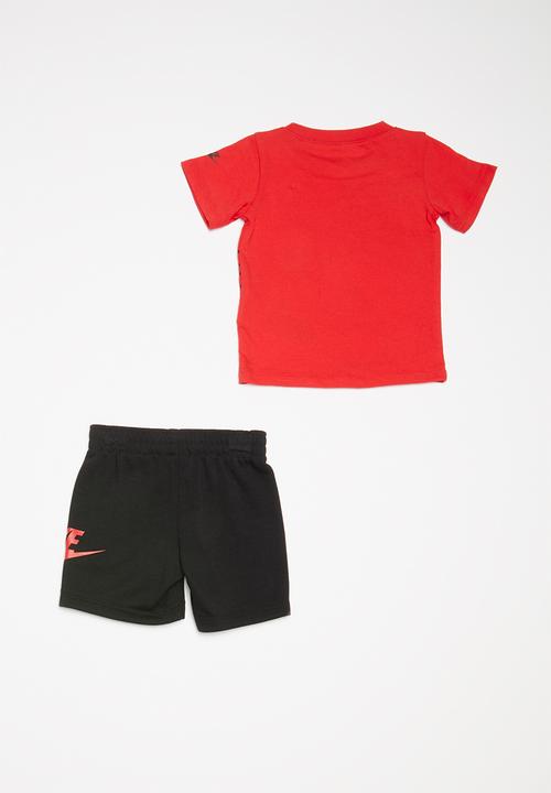 Nike - Short sleeve tee & short set - black & red 