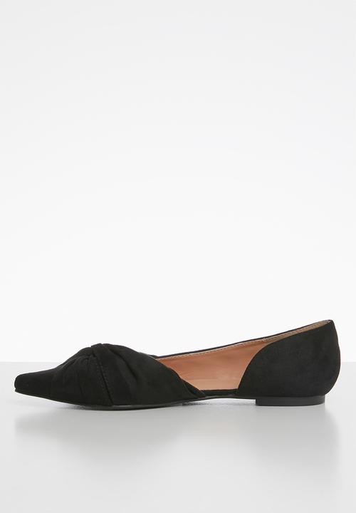 edit - Zeenat pumps - black