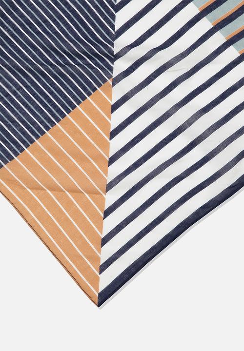Cotton On - Soho cotton scarf - multi 