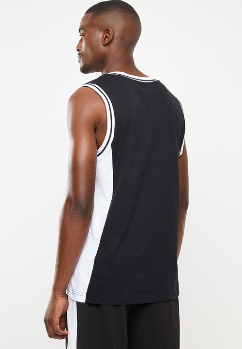 PUMA - Classic sleeveless tee - black & white 