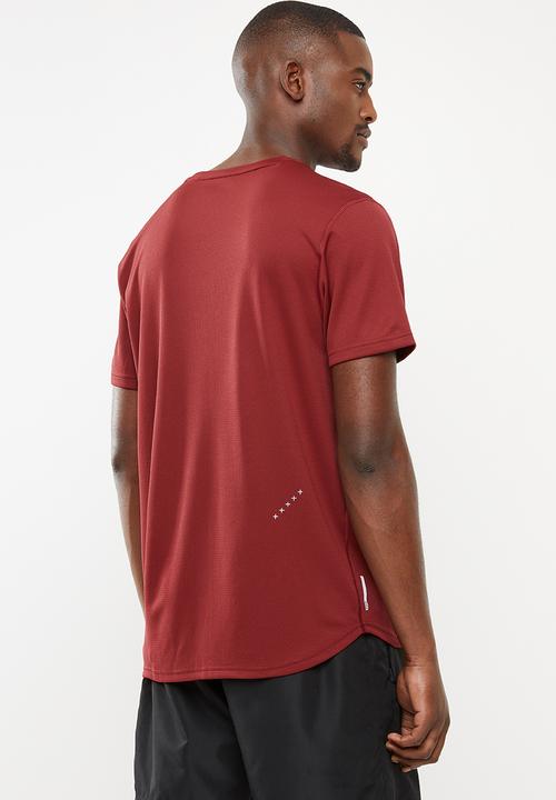 PUMA - Ignite short sleeve tee - burgundy