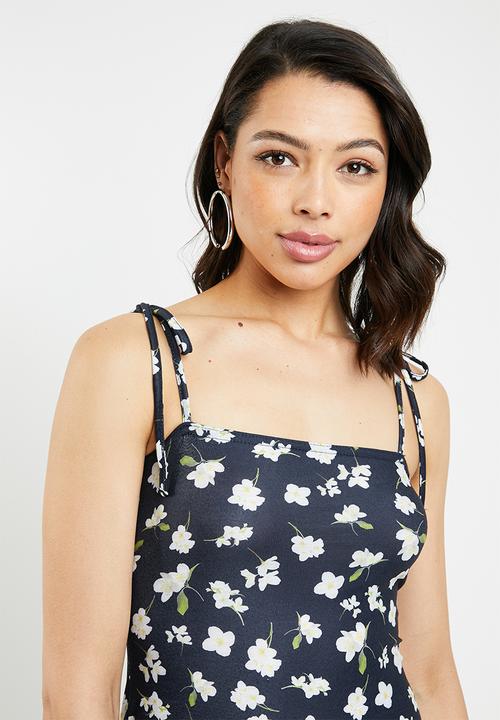 Missguided - Floral cami tie sleeve midi dress - navy