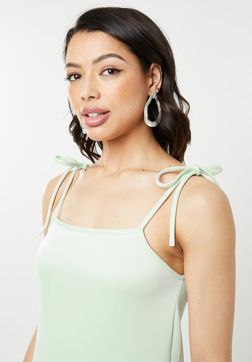 Missguided - Tie strap cami shift dress - green