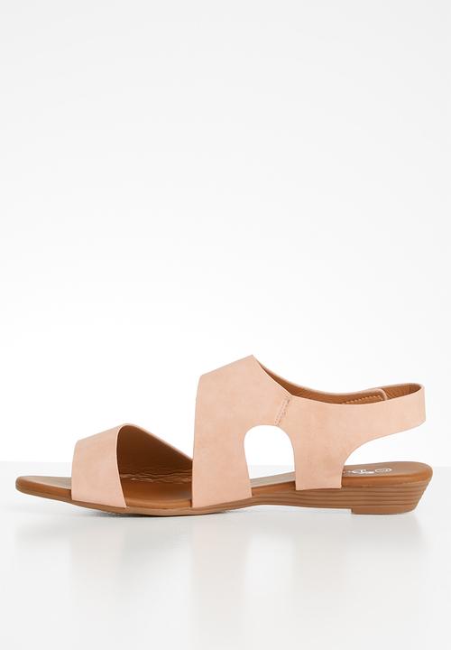Butterfly Feet - Faux leather low wedge sandal - pink