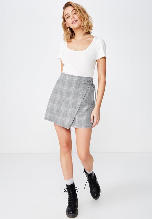 Cotton On - Woven millie houndstooth skirt - black