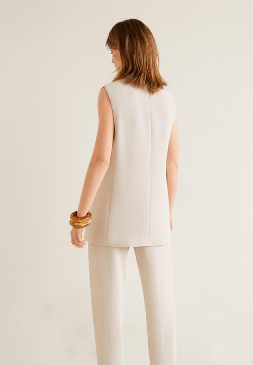 MANGO - Straight-cut gilet - beige 