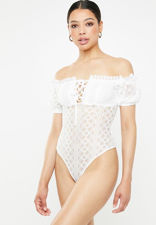 Missguided - Bardot puff sleeve lace up bodysuit - white