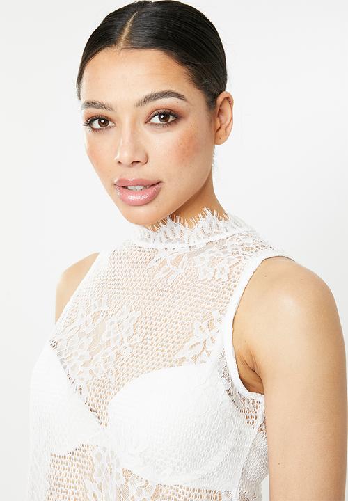 Missguided - Sleeveless high neck lace blouse - white