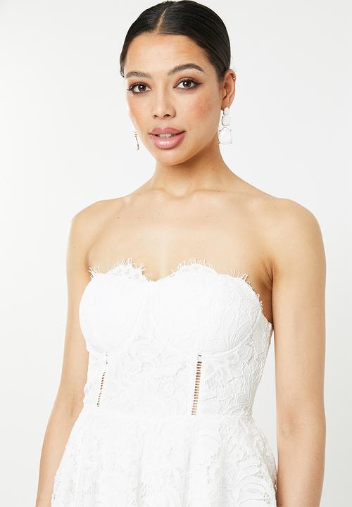 Missguided - Cup detail lace peplum midi dress - white