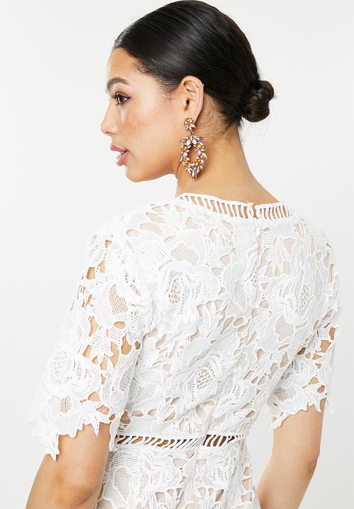 Missguided - Lace applique V-neck shift dress - white