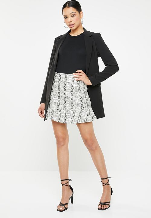 Missguided - Snake pephem mini skirt - black & white