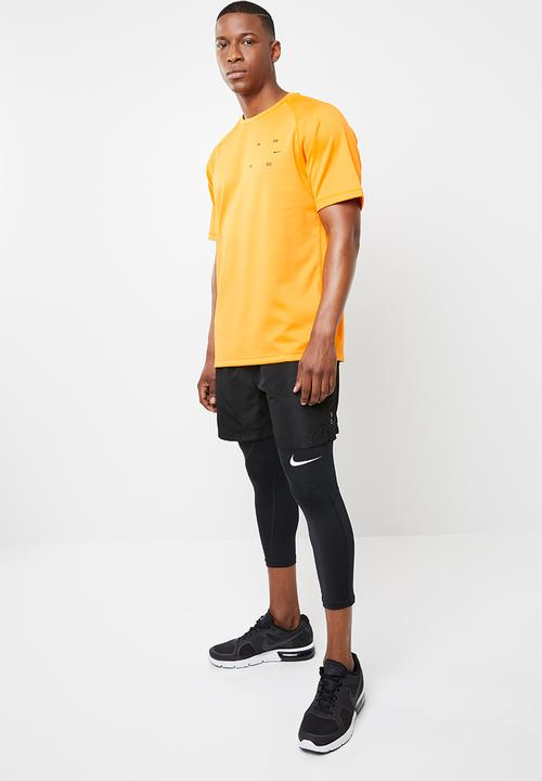 Nike - Nsw tech pack short sleeve top - orange