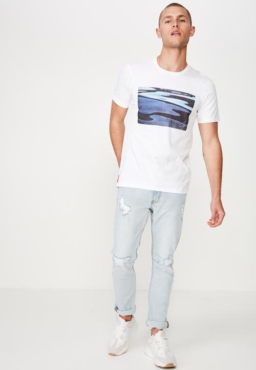 Cotton On - Tbar photo short sleeve tee - white