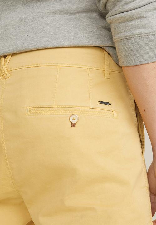 MANGO - Chino bermuda shorts - yellow