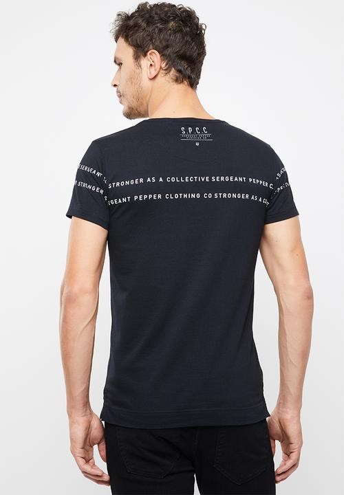 S.P.C.C - Side split applique tee - black