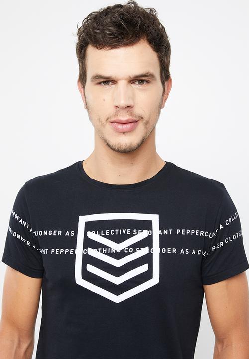 S.P.C.C - Side split applique tee - black