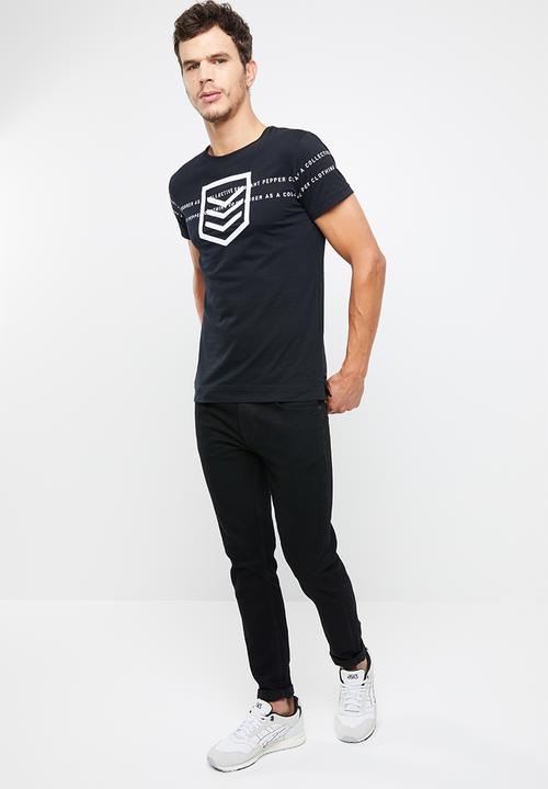 S.P.C.C - Side split applique tee - black