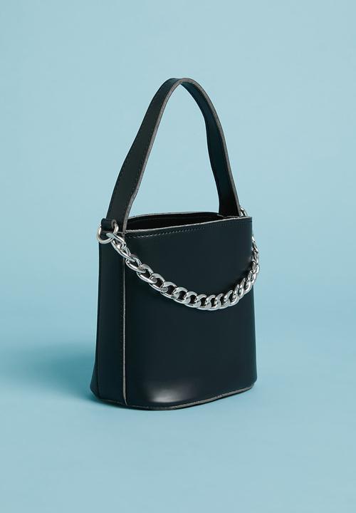 Superbalist - Drawstring chain bucket bag - black
