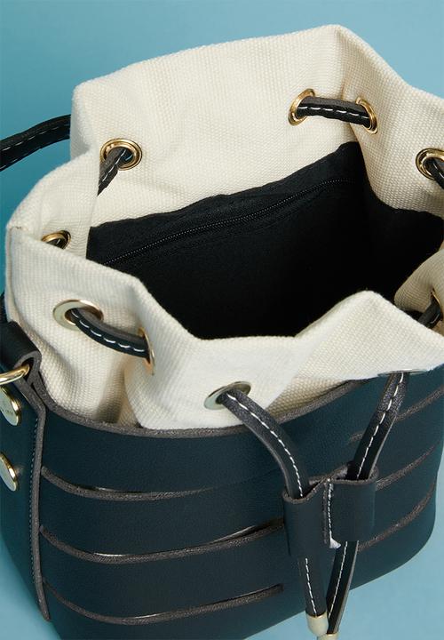 Superbalist - Cut out detail bucket bag - black