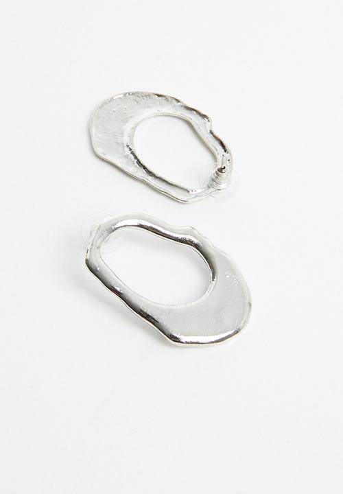 Superbalist - Hammered statement earrings - silver
