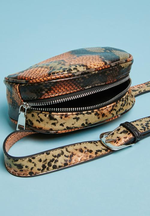 Superbalist - Boxed round belt bag - multi