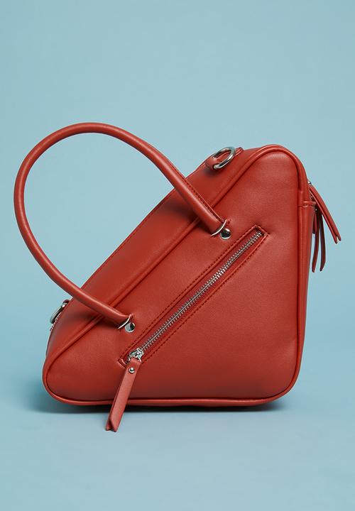 Superbalist - Triangular shape bag - red