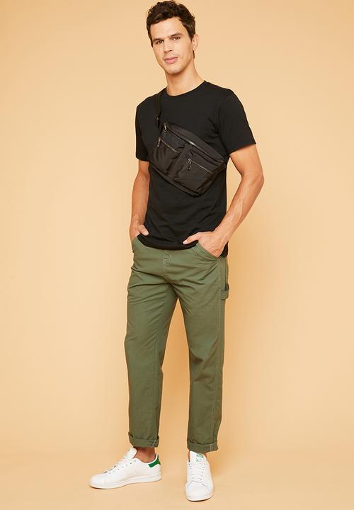 Superbalist - Plain crew neck short sleeve tee - black