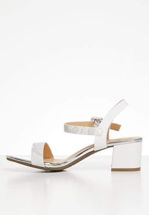 Butterfly Feet - Marie heel - white