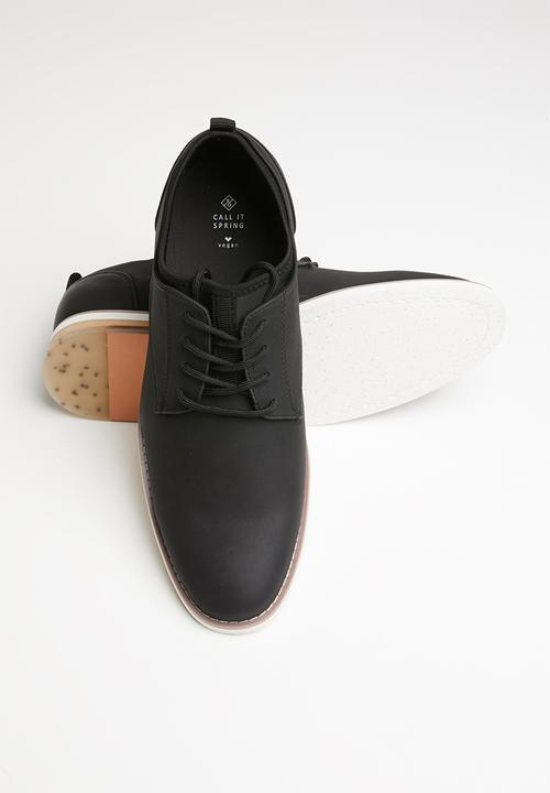Call It Spring - Lorwerth - black