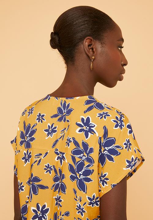 Superbalist - Grown on sleeve button thru blouse - yellow & blue