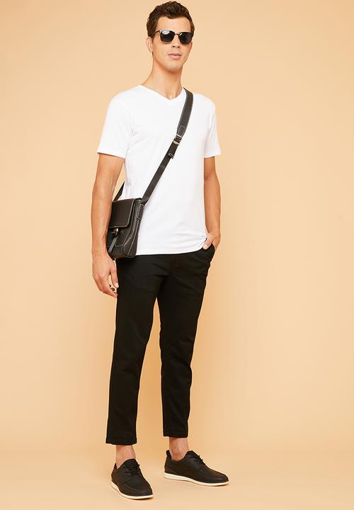Superbalist - Plain V-neck short sleeve tee - white