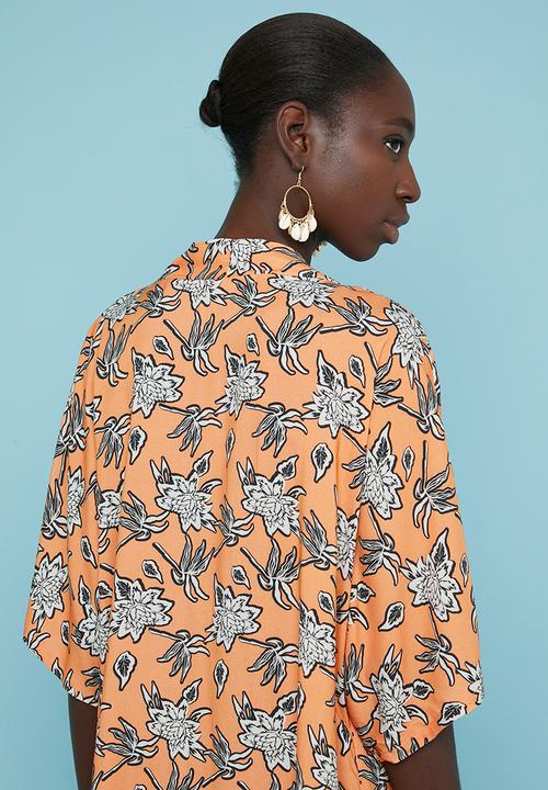 Superbalist - Open front cover up - orange