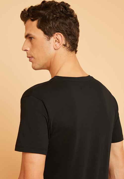 Superbalist - Plain V-neck short sleeve tee - black