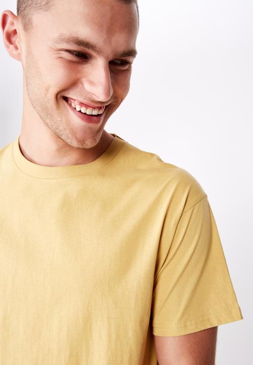 Cotton On - Essential skate tee - yellow